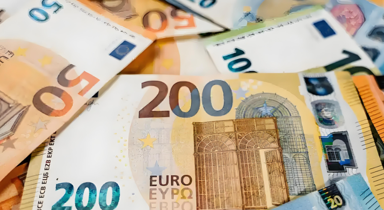 Eurozone Services PMI Falls Below Growth Threshold